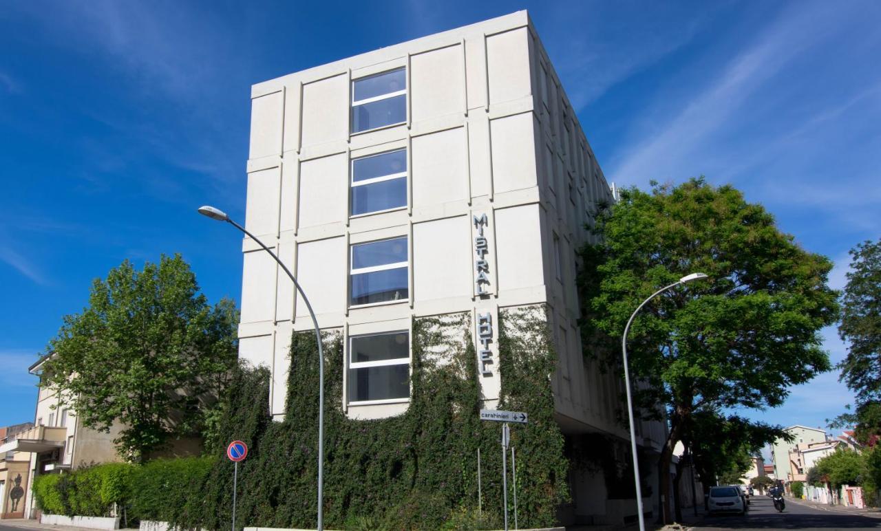 Hotel Mistral 오리스타노 외부 사진