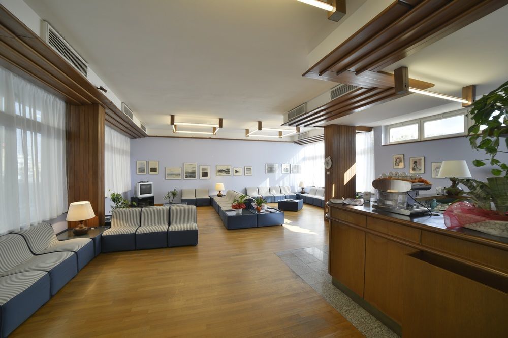 Hotel Mistral 오리스타노 외부 사진